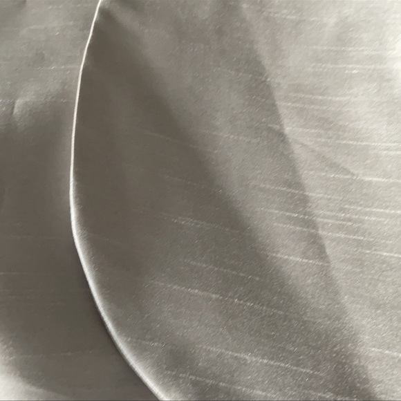 Beautiful Dress! Like New! - Picture 7 of 7